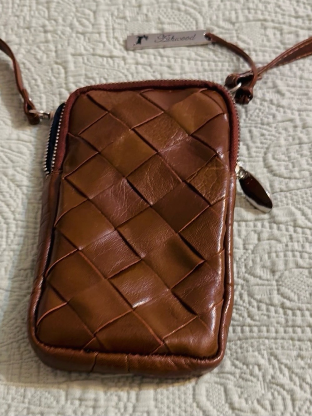 Ashwood unisex cross bodybag, leather woven, like new.